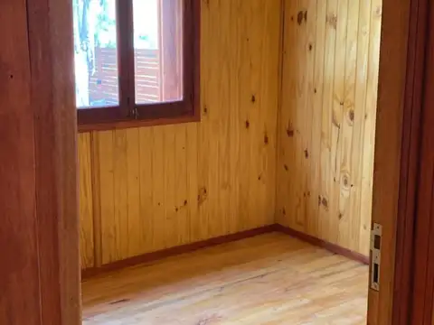 Casa 2 ambientes con 1 baño