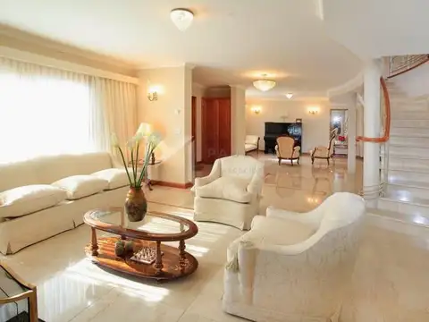 Casa en Venta de 5 dormitorios