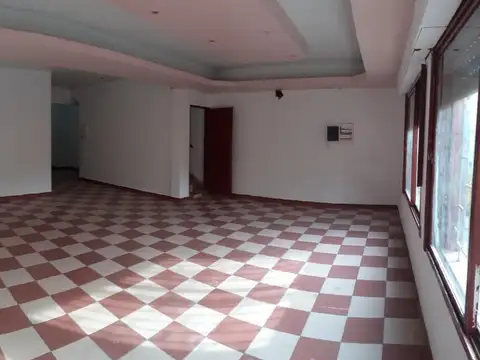 Depto Tipo Casa en Alquiler de 4 ambientes