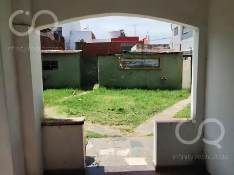 Depto Tipo Casa en Venta al Este
