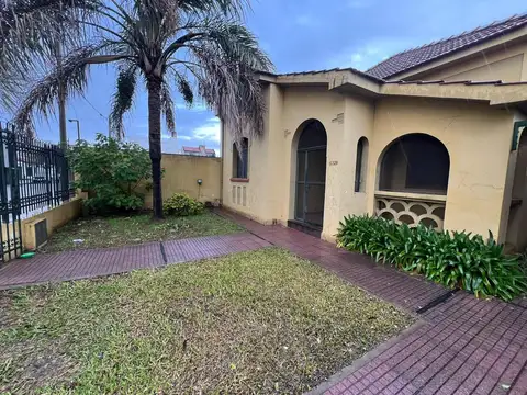 Casa en Venta 3 dormitorios con Cochera - Saladillo