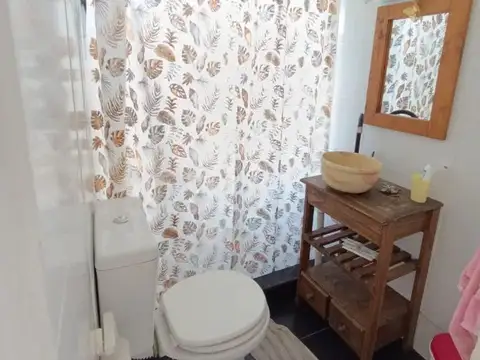 Casa 2 ambientes con 1 baño
