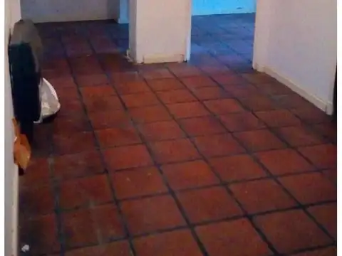 INMOBILIARIA VENDE PH  DESCRIPCION: amplio PH al fre