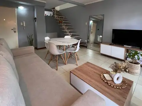 Departamento Tipo Duplex Dos Dormitorios en Pichincha