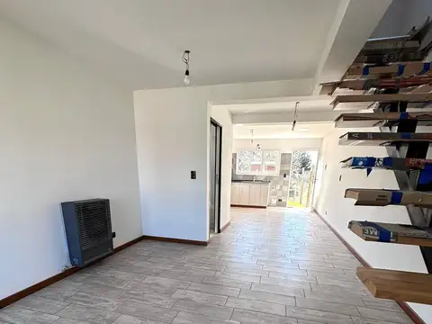 Depto Tipo Casa 3 ambientes con 1 baño