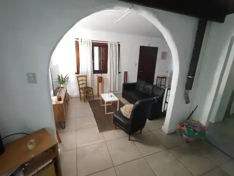 CASA EN PH  3 AMB  UNAMUN0 2406  GROSELLAR