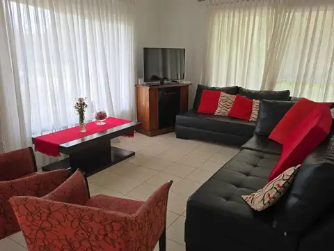 Casa 7 ambientes con 3 baños