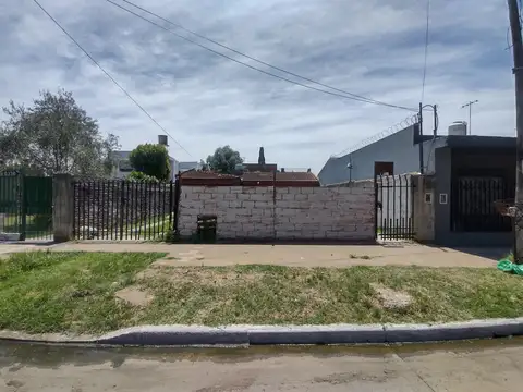 Barragan al 6300 e/ Monseñor López y Murguiondo