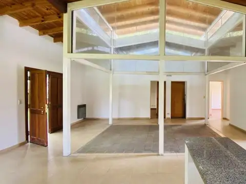 Casa 3 ambientes con 2 baños