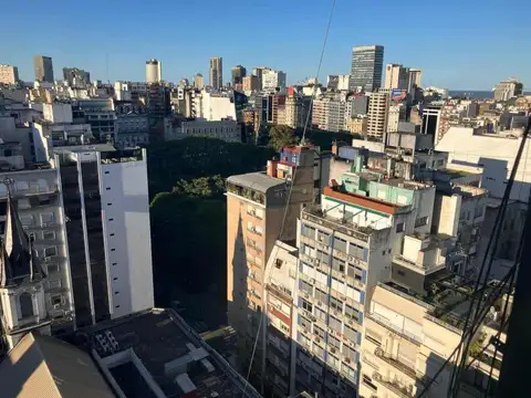 A Refacionar Depto en Duplex 18ª y 19ª! V/abierta,Luz y Sol!