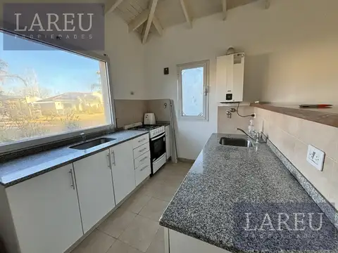 Casa 3 ambientes con 1 baño