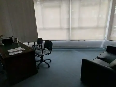 VENTA OFICINA AMOBLADA - MICROCENTRO - OPORTUNIDAD