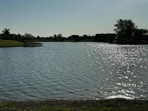 Terreno en Venta de 949,0 m2