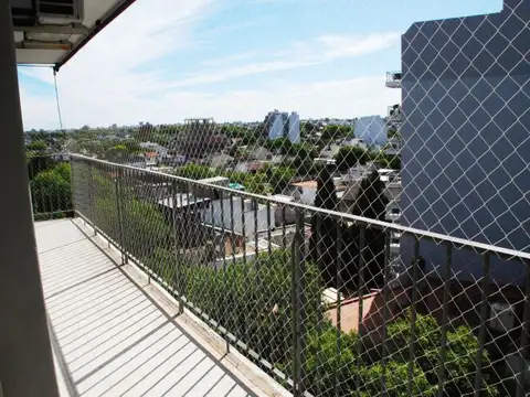 Venta departamento 4 ambientes mas dependencia