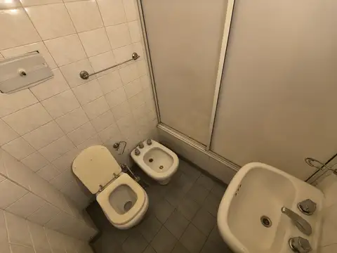 EXCLUSIVO SEMIPISO 2 AMBIENTES CON BALCÓN Y PATIO