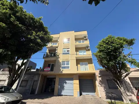 Departamento 2 amb. Lomas del Mirador.