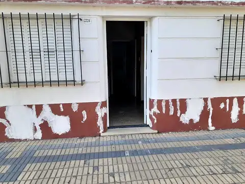 Terreno 460 m2 para construir FOS 0,6 FOT 1.8, gas natural, cloacas, paviment0. Lanus Oeste.