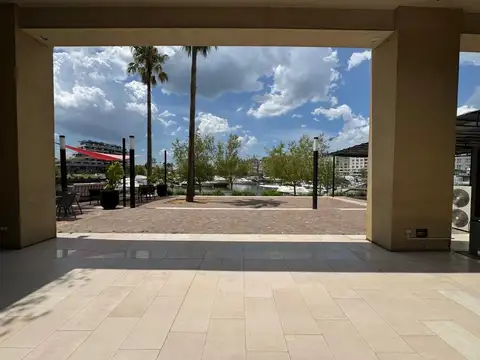 Local gastronómico con vista única a la bahía de Nordelta