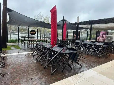 Local gastronómico con vista única a la bahía de Nordelta