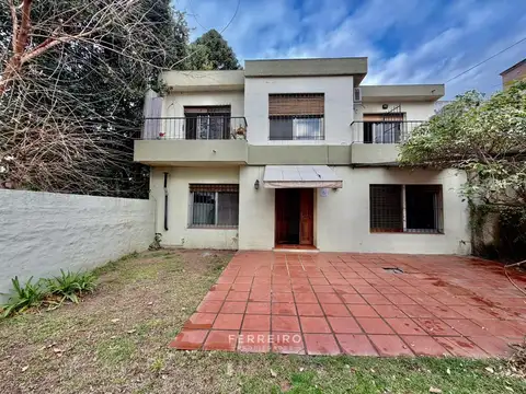 VENTA DE CASA 6 AMBIENTES EN BELLA VISTA- APTA CRÉDITO