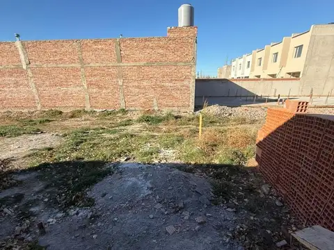 Casa en Venta en General Fernández Oro, USD 75.000