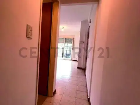 Venta departamento 2 ambientes c/balcón Caseros ACEPTA PERMUTA
