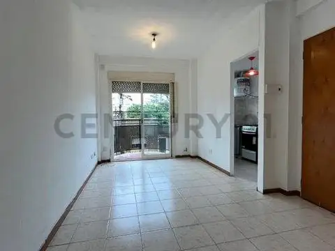 Venta departamento 2 ambientes c/balcón Caseros