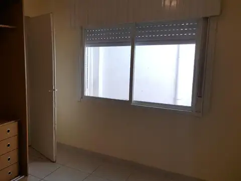 Departamento en Alquiler en Lomas Del Mirador, $ 450.000