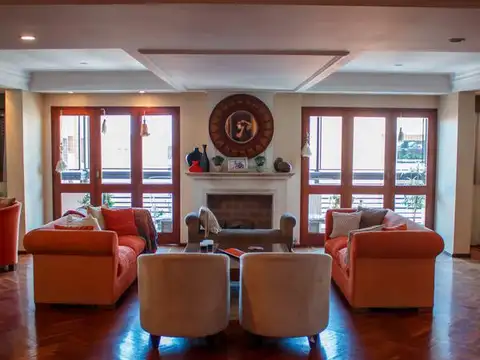 Departamento en Venta de 9 ambientes