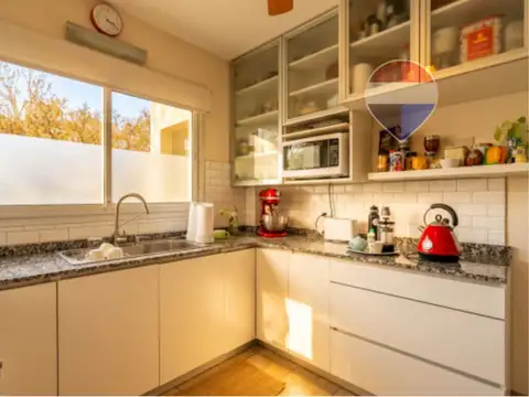 Casa en Venta con 3 cocheras