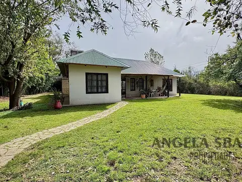 Hermosa Casa en Barrio parque Jularo.