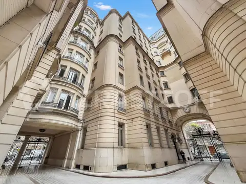 Departamento en venta en Palacio Estrugamou 3 dormitorios Retiro