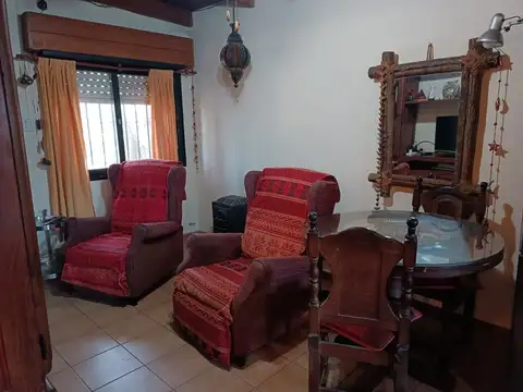 Casa 3 ambientes con 2 baños
