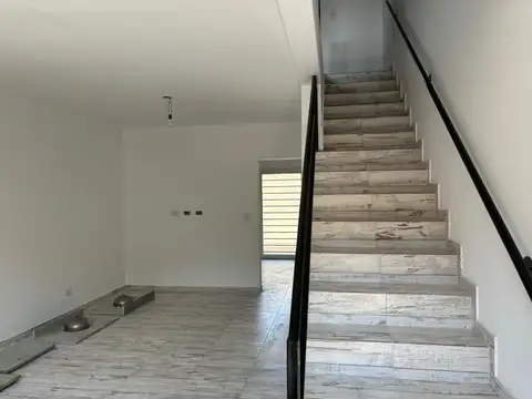 Duplex en alquiler de 3 ambientes a estrenar en Ezpeleta