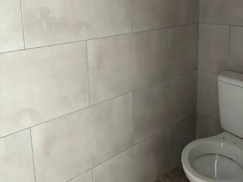 Depto Tipo Casa en Alquiler en Ezpeleta Este, $ 800.000