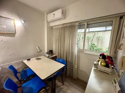 Monoambiente en venta Apto consultorio con patio en Paternal