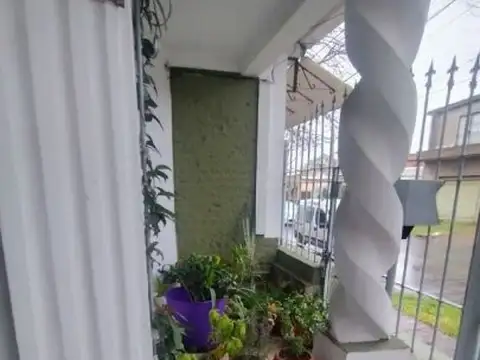Depto Tipo Casa en Venta de 4 ambientes