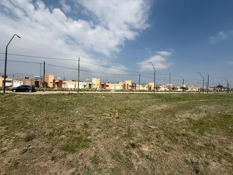LOTE EN VENTA EN CUESTAS DE MANANTIALES APTO DUPLEX