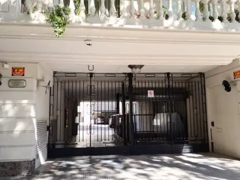 Juana Azurduy 2500, Piso 0