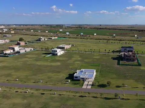 Av Arturo Illia al 200