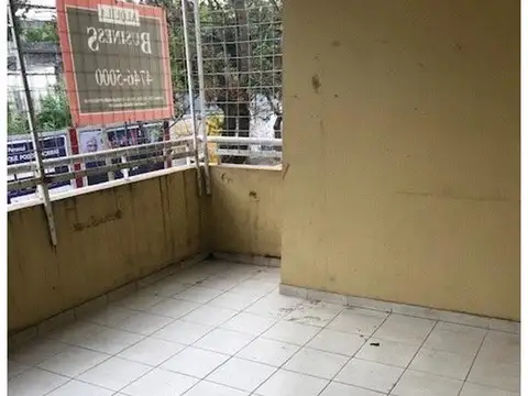 3 de Febrero 300, Piso 1