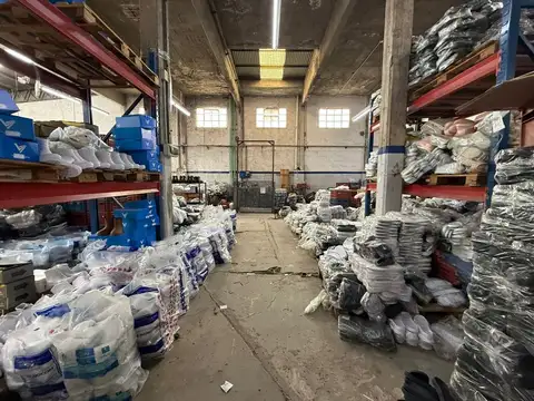 LOCAL / DEPÓSITO EN ALQUILER – 1.200 m² V. ALSINA