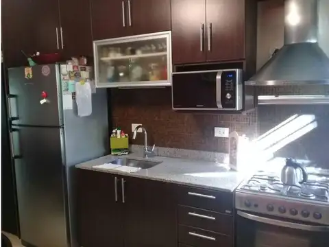 Departamento 4 ambientes con 2 baños