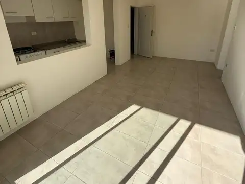 Departamento en Alquiler en Zarate, $ 550.000