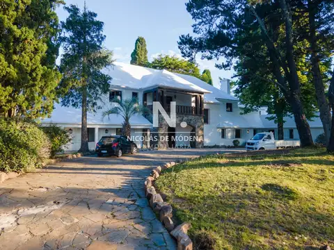 En venda Espectacular Mansión de 10 dormitorios en  Golf, Punta del Este.