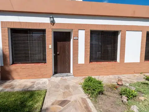 Amplia casa de 4 dormitorios, Ideal familias