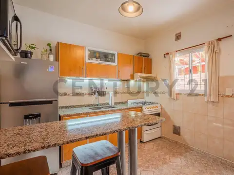 Depto Tipo Casa en Venta en Villa Luzuriaga, USD 85.000