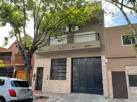 Depto Tipo Casa en Alquiler de 3 ambientes