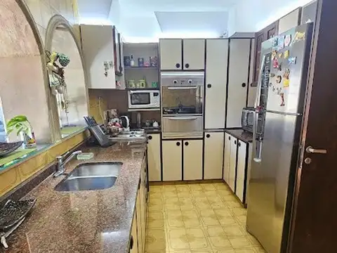 Casa 4 ambientes en Castelar Sur APTA CREDITO BANCO NACION
