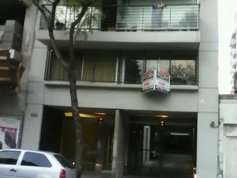 M Zapata 100, Piso 1